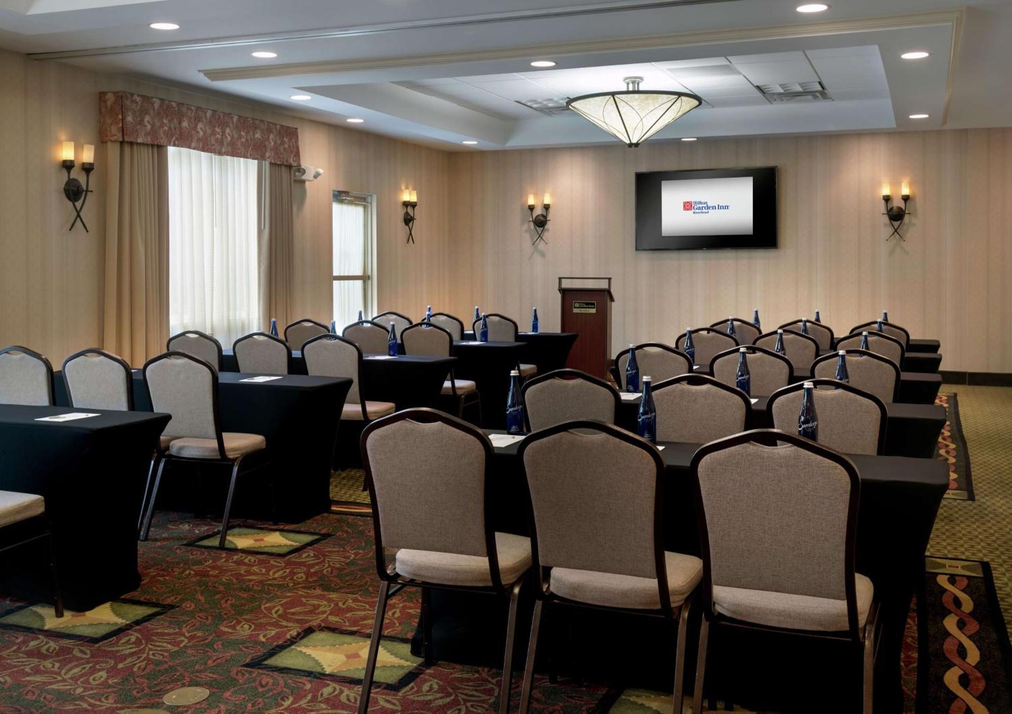 Hilton Garden Inn Riverhead Ngoại thất bức ảnh