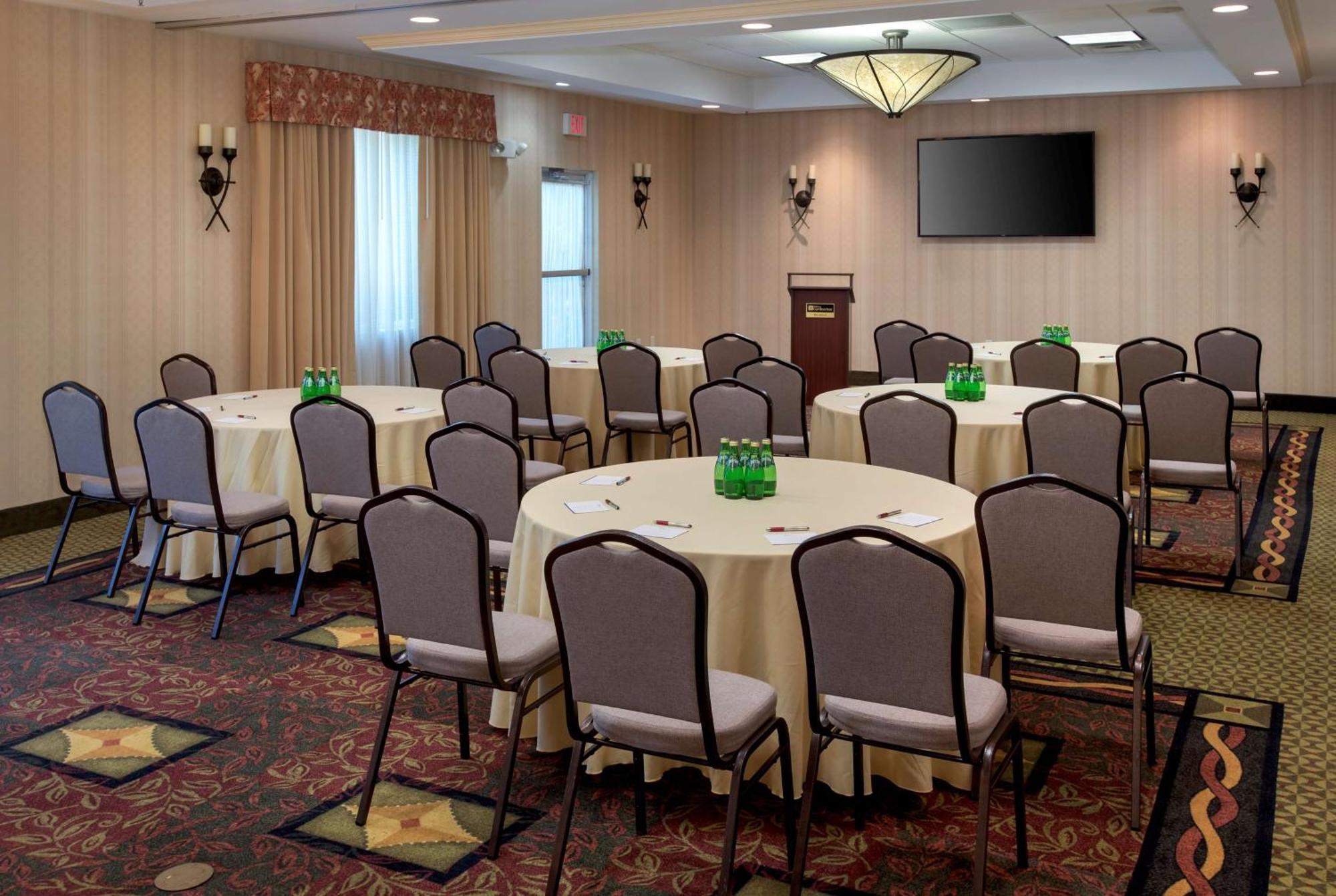 Hilton Garden Inn Riverhead Ngoại thất bức ảnh