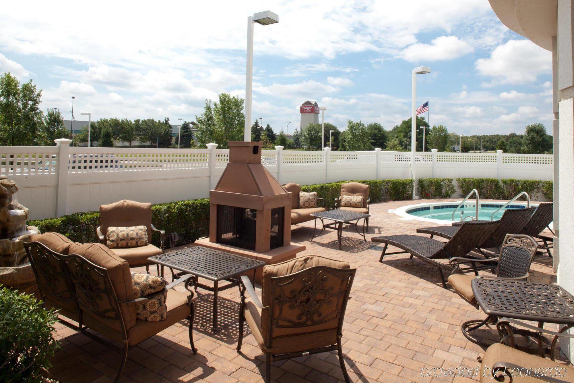 Hilton Garden Inn Riverhead Ngoại thất bức ảnh