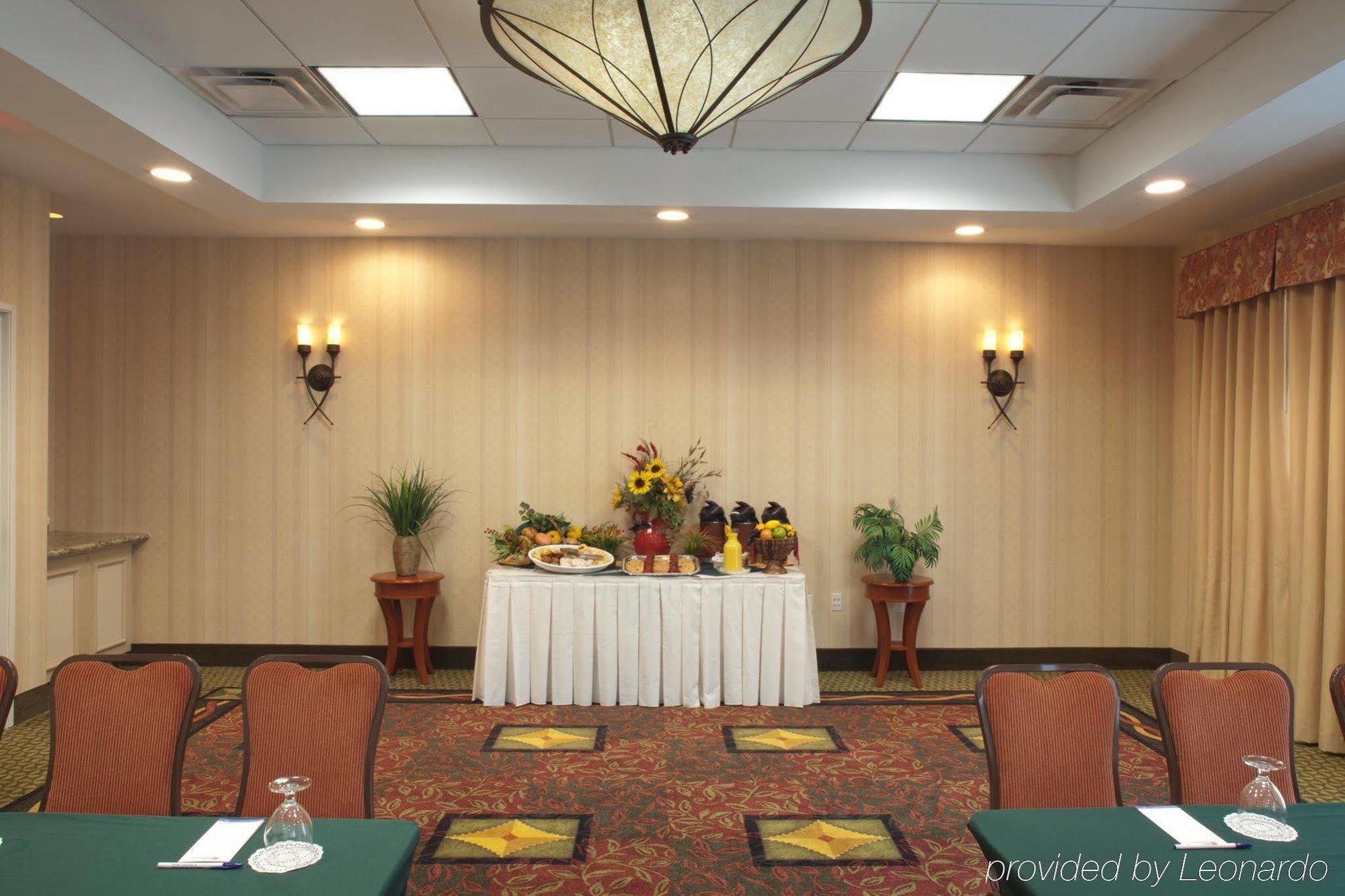 Hilton Garden Inn Riverhead Ngoại thất bức ảnh
